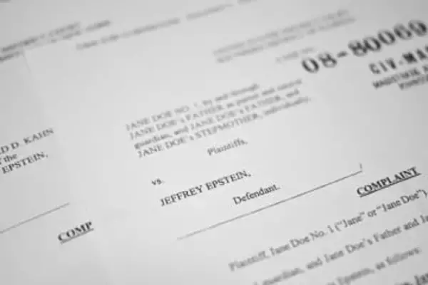 エプスタイン氏に関連か、文書100万点超を新たに発見と発表　米司法省