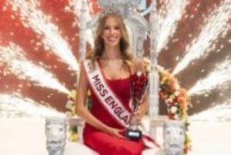 同性愛公表の女性、初めてミス・イングランドの栄冠に　英