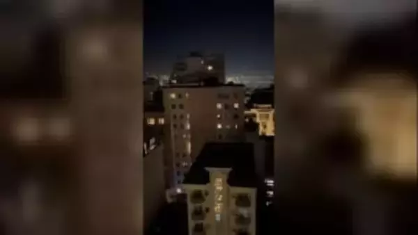 ハメネイ師死亡の報道、イラン首都で歓声と祝福の声　「イスラム共和国に死を」と唱える女性も