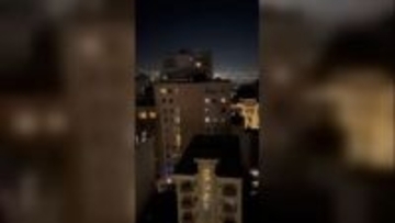 ハメネイ師死亡の報道、イラン首都で歓声と祝福の声　「イスラム共和国に死を」と唱える女性も