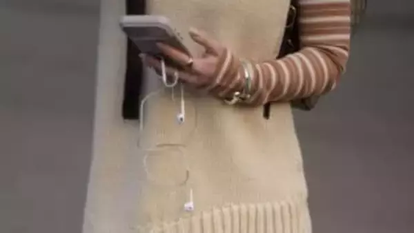 有線イヤホンが今おしゃれ？　セレブやスポーツ選手の着用で人気復活