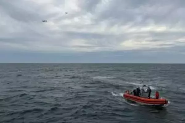 患者搬送中の医療機、米沿岸警備隊が捜索打ち切り　海上で残骸を発見