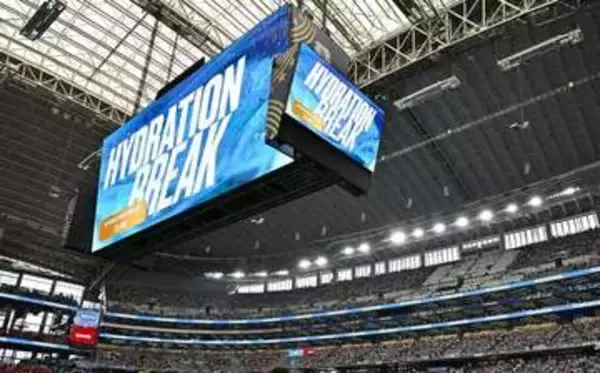 北中米W杯、給水タイムに響くブーイング　スタジアムDJは定番曲のカラオケで対抗