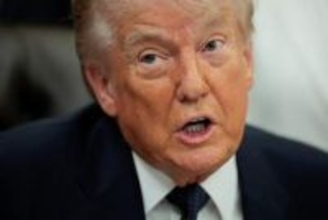 トランプ氏がイランに警告、「早急」な合意締結を迫る　ホルムズ海峡での米駆逐艦への攻撃受け