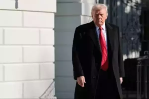 トランプ氏、ICE巡る緊張で「反乱法」発動を示唆　ミネソタ州へ米軍派遣も