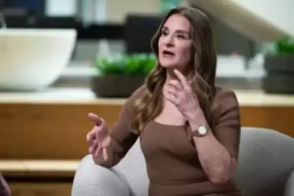 ビル・ゲイツ氏はエプスタイン氏との関係めぐり「疑問に答えるべき」　元妻メリンダ氏