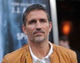 服役中のブラジル前大統領の伝記映画を制作、主演はジム・カビーゼル