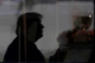 【分析】新たな騒動巻き起こすトランプ氏、税金原資の広告動画で強権を誇示