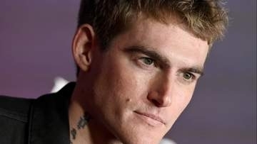 27歳で死亡のシンディ・クロフォードさん息子、「薬物過剰摂取の疑い」　警察が調査