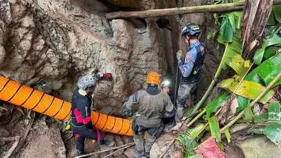水没した洞窟に取り残された5人、洞窟ダイバーが無事発見　残る2人の捜索続く　ラオス