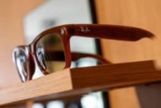 女性を口説く様子を収めた「マンフルエンサー」動画がネットに氾濫、スマートグラスが格好のツールに