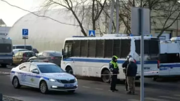 モスクワで爆発、警官2人死亡　2日前に軍将官の暗殺とみられる事件