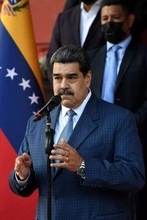 ベネズエラ前大統領夫妻、米国人拷問の疑いで追起訴