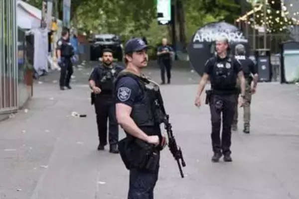 フェスティバル会場で銃撃戦、15歳容疑者を拘束　3人死亡、3人が銃撃に関与か　米シアトル