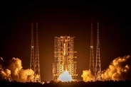 人工衛星搭載の中国ロケット、打ち上げ直後に爆発