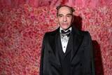 「ジョン・ガリアーノ氏の回顧展、メトロポリタン美術館での2027年開催中止　批判の高まり受け」の画像1