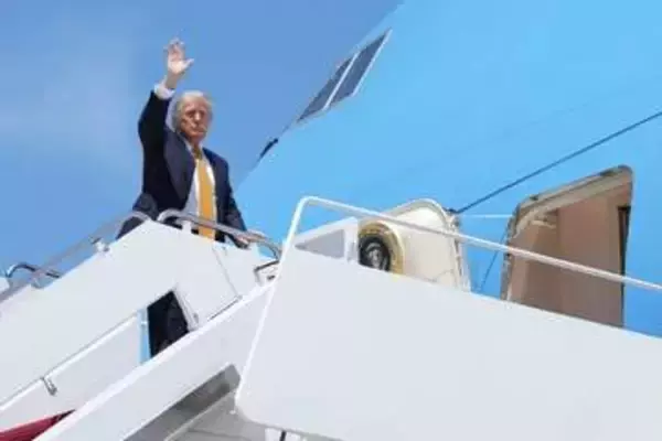 中国の巨大石油タンカー、ホルムズ海峡通過を試み　トランプ氏が中国へ向かう中