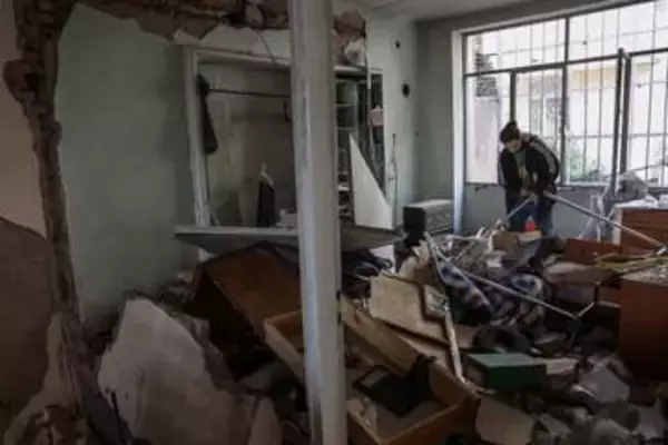 イスラエル、イラン攻撃は「少なくともあと3週間継続」　軍報道官