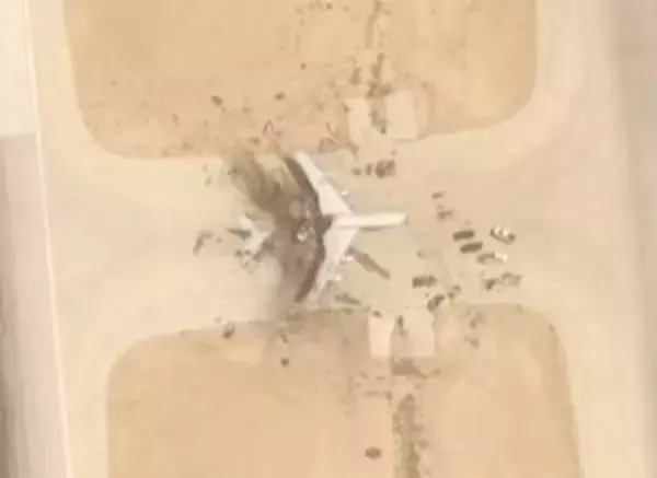 破壊された米空中管制機「E3セントリー」、新たな衛星画像で確認　機体大破、レーダードームは落下