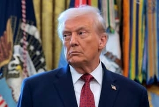 トランプ氏、ベネズエラを出入りする制裁対象の石油タンカーの「全面的かつ徹底的な封鎖」を命じる