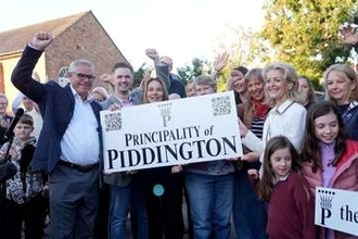 英イングランドの小村で住民投票、国からの分離派が勝利　移民収容計画巡る対立で