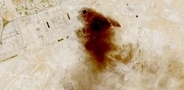 サウジの重要石油施設から立ち上る炎と煙、衛星画像で確認　停戦発表後にイランの攻撃か