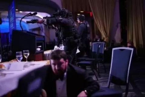 ホワイトハウス記者夕食会発砲、容疑者はカリフォルニアの企業で講師として勤務　ゲーム開発者も自称