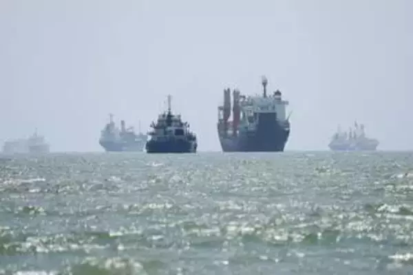 ホルムズ海峡の機雷は「全て除去」、トランプ氏が再度主張　イラン船が設置を試みれば破壊