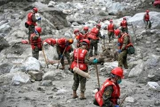 洪水で消え去った国境検問所、中国側をCNNが現地取材　救助活動の難しさ浮き彫りに