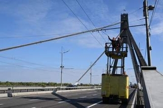 ロシア、ウクライナ首都の主要な橋を連日攻撃　生活に深刻な影響