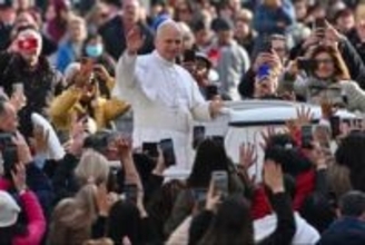 「過度の愛情示す」AIチャットボットに警戒を、ローマ教皇が警鐘