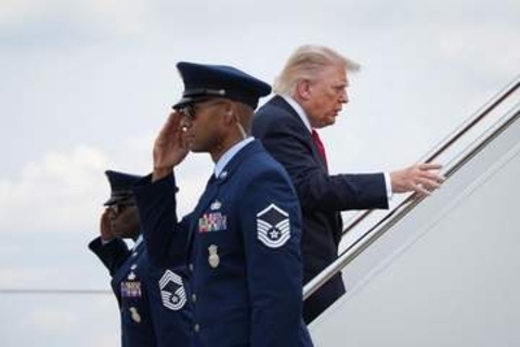 米、イランへの攻撃を一時停止　和平協議の再開要請受け