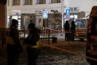 爆発で1人死亡、当局が「テロ攻撃」として捜査　ウクライナ西部