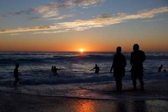 米カリフォルニア州沿岸の海面、突如30センチ上昇の見込み　エルニーニョの影響で