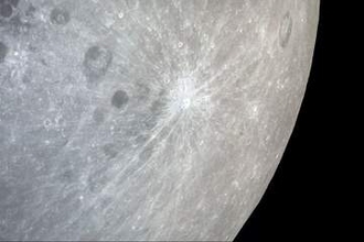 アルテミス2の有人宇宙船、地球から最遠に到達　アポロ13号の記録を更新