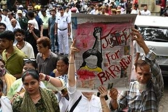 インドで10代少女のレイプ殺人　暴徒が無実の男性殺害、警察は容疑者を射殺