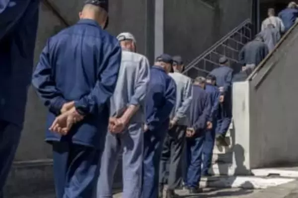 入隊を希望する国民が激減するロシア、外国人をだましてウクライナ戦争に参加させる手口とは