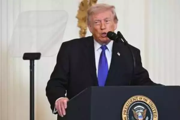 トランプ氏のテレプロンプター担当者を当局が調査、インサイダー取引の疑い　情報筋