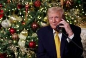 「悪いサンタ」は「入り込まない」、トランプ米大統領が10歳の子どもに確約