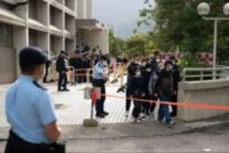 香港の高層住宅火災、死者55人に　安否不明者の新たな情報なし