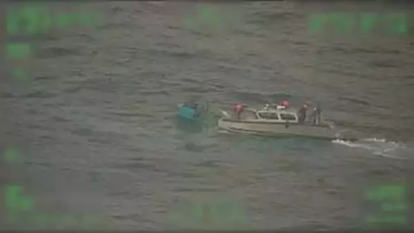 飲まず食わずで5日間漂流、クーラーボックスで浮かんでいた漁師を救助　メキシコ海軍