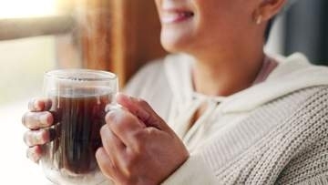 カフェイン入りコーヒーを適度に摂取、女性の健康的な老化と関連か　25年研究