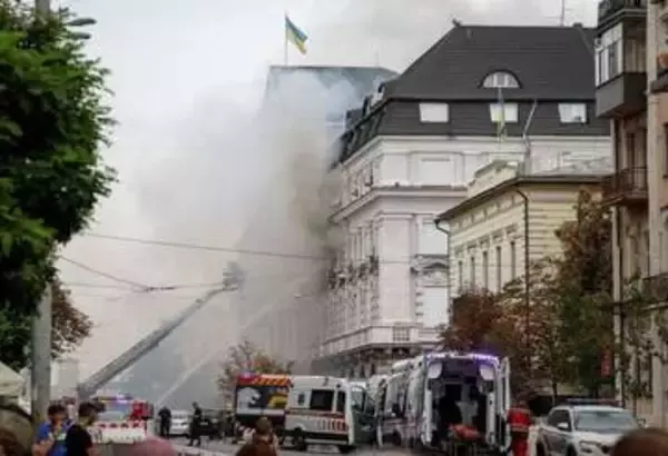 ロシア、キーウ中心部のウクライナ保安局本部を攻撃　防空網の不備浮き彫りに
