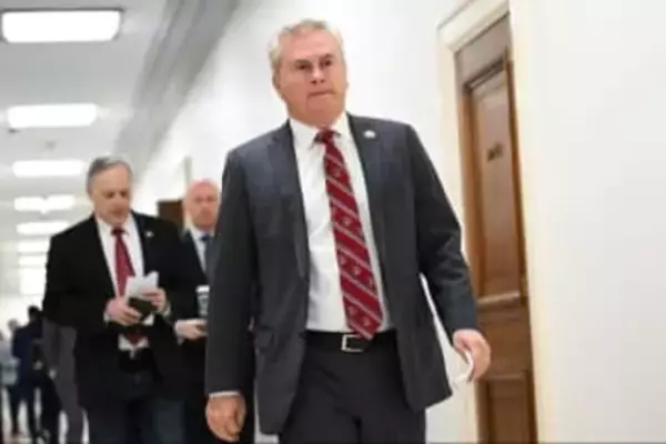 マクスウェル受刑者、エプスタイン事件調査でトランプ氏の潔白証明する用意　恩赦与えられればと弁護士