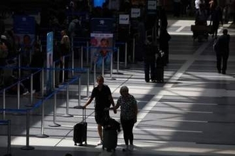 米連邦地裁、75カ国対象のビザ発給禁止措置を無効と判断　米政権の移民政策に打撃