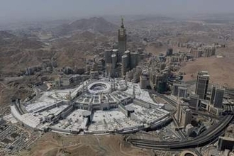 サウジ、イスラム教の聖地メッカ周辺でフーシのドローンを撃墜