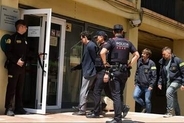 スペインファッション大手「MANGO」創業者の転落死、息子を逮捕　家族は無実を確信