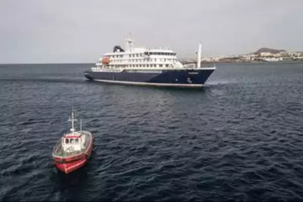ハンタウイルス感染の船、スペインの島に到着へ　WHO事務局長は住民の「不安」解消図る