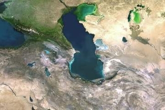 イランとウクライナ、二つの戦争がカスピ海で衝突　知っておきたい背景は