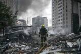 「前線が膠着するロシアとウクライナ、激化する空中戦で代償を払わされる民間人」の画像1